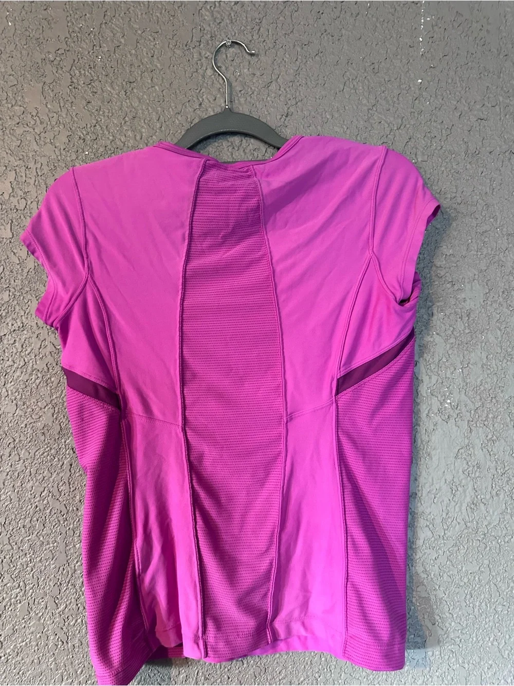 Nike Women’s Bright Pink Short-Sleeve Athletic Tee